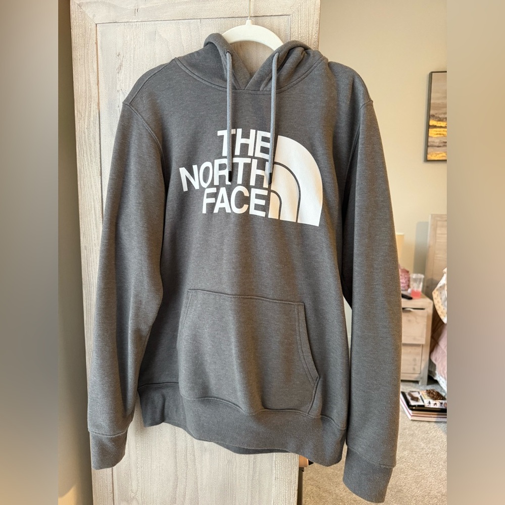 Men’s north face gray hoodie. Size small